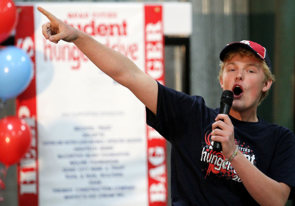 092914-hunger-drive13